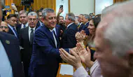 Özgür Özel Meclis kürsüsünden meydan okudu