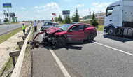 Ankara-Eskişehir yolunda üç araç birbirine girdi