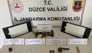 Düzce’de jandarmadan evde uyuşturucu imalatına baskın