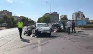 Kayseri'de üç araç birbirine girdi 5 kişi yaralandı