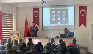 Sinoplu gençler dijital dünyadaki tuzaklara karşı uyarıldı