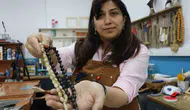 Sivaslı ustalar manda boynuzuna sanatı işliyor