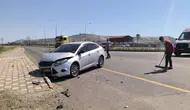 Gercüş çevre yolundaki kavşakta iki araç birbirine girdi
