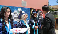 Şehit oğlunun vasiyeti Hamide anneyi 51 yaşında mezun etti