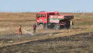 Kütahya’da hasat vakti çıkan yangın tarlayı küle çevirdi