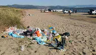 Pamucak sahilinde caretta caretta yuvaları araç baskısı altında
