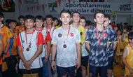 Gaziantep Kolej Vakfı spor salonlarından kupalarla döndü