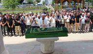 Bir öğretmenin en özel gününde yürek burkan veda
