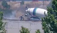 Küçükçekmece’de motosiklet yangınına mikserli müdahale