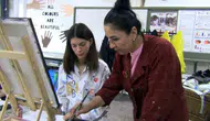 Hiranur hayata fırça darbeleriyle tutunuyor