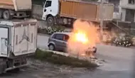 Elazığ’da bir otomobil park yerinde tamamen yandı