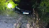 Elazığ yolunda direksiyon hakimiyeti kaybolunca araç şarampole devrildi