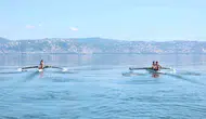 Kocaeli’nin genç kürekçileri Edirne’den madalyalarla döndü