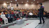 Uzay Yolcusu Atasever Şırnaklı Gençlerle Geleceği Konuştu
