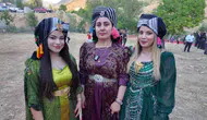 Şırnak düğünlerinde tarafınızı renkli puşilerinizle belli edin