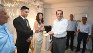 Çay Kaymakamı genç çiftin nişan yüzüklerini taktı