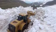 Erzurum’da haziran ayında altı metrelik kar mesaisi