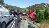Malatya yolunda çekici kazası trafiği kilitledi