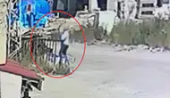 Sivas'ta bir inşaat işçisi sokak ortasında üç kişiye baltayla saldırdı