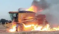 Adıyaman'da hasat sırasında biçerdöver küle döndü