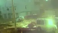 Suruç'ta sürücüsüz otomobil kendi kendine yola çıkıp çukura girdi