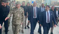 Kara Kuvvetleri Komutanı Yüksekova sokaklarına indi