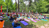 Denizlililer Çamlık Ormanı'nda yoga ile güne başladı