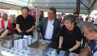 Efeler’de Muharrem ayı bereketi binlerce kişiye ulaştı