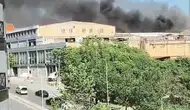 Esenyurt’ta sanayi bölgesinden dumanlar yükseliyor