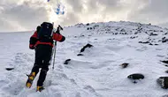 Dağcılar zirve rotasını kayıp arkadaşları için tamamladı