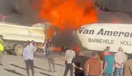 Reyhanlı sınırında iki TIR alevlere teslim oldu
