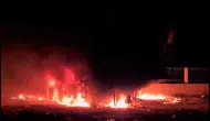 Sinop’ta gece yarısı sanayi sitesinde tır dorsesi kül oldu