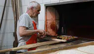 Elazığ fırınlarında nefes kesen 100 derecelik mesai
