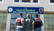 Hilvan'da uyuşturucu suçlusu jandarma operasyonuyla ele geçirildi
