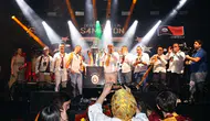 Denizli’de şampiyonluk kupası taraftarlarla bir araya geldi