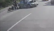 Zonguldak'ta motosiklet sürücüsü akaryakıt istasyonuna dönen otomobille çarpışıp can verdi