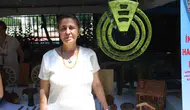 Aydınlı ev hanımından antik görünümlü ahşap takvim