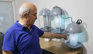 Antalya’daki çiftçiler zehirsiz tarım için ışık tuzağını kullanıyor