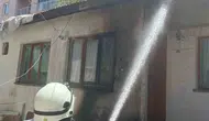 Eskişehir'de müstakil evin çatısı alevlere teslim oldu