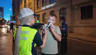 Ehliyetini dört gün önce aldı, alkollü yakalanınca polise dert yandı