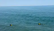 Ordu'da denize giren aileyi Alman turist kurtardı