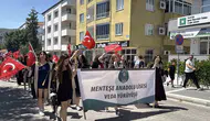 Menteşe Anadolu Lisesi öğrencileri mezuniyet coşkusunu sokaklara taşıdı