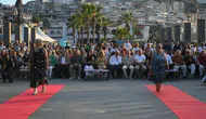 Kuşadası'nda atıklar podyumda sanata dönüştü