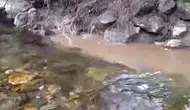 Büyüksu Deresi'ne karışan kanalizasyon suyu bölgeyi tehdit ediyor
