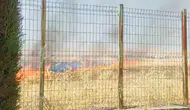 Şanlıurfa’da yangın okul bahçesine dayanmadan son anda önlendi