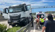 Sinop yolunda direksiyon başında fenalaşan sürücü kaza yaptı