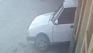 İnebolu'da tamir yaptığı otomobil üzerine çöktü
