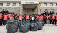Yüksekova’da gençler temizlik için sokağa indi