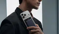 Telefonun arkasına takılan yapay zeka asistanı dönemi başlıyor