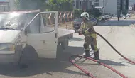 Hatay’da seyir halindeki araç bir anda yanmaya başladı